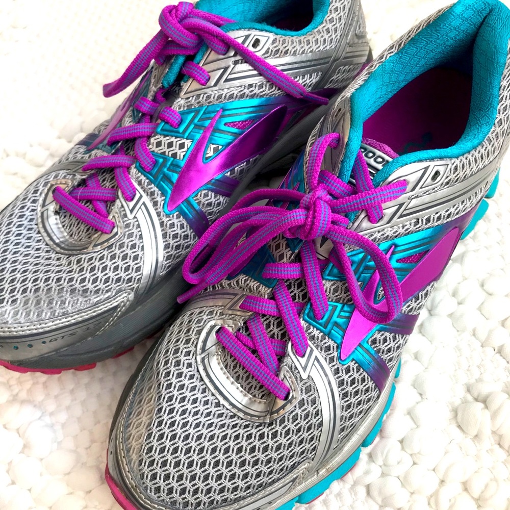 Brooks Adrenaline 17 size 8.5